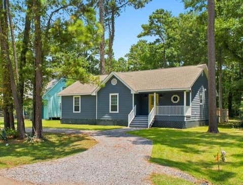 Photo of 725 Willow Oak Lane Ln, Mandeville, LA 70471 (MLS # NO2569928)