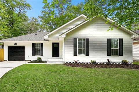 Photo of 1420 W 20th Avenue Ave, Covington, LA 70433 (MLS # NO2552494)
