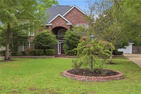Photo of 7017 Edgewater Drive Dr, Mandeville, LA 70471 (MLS # NO2550291)