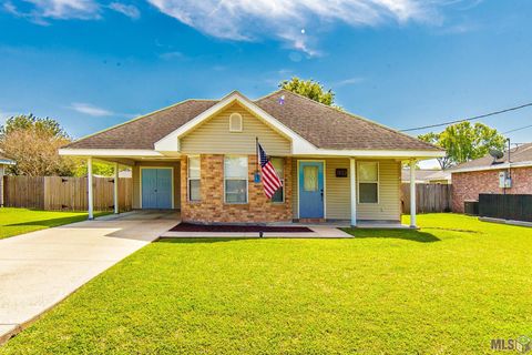 Photo of 1133 W Camilla Dr Dr, Thibodaux, LA 70301 (MLS # BY2026005326)