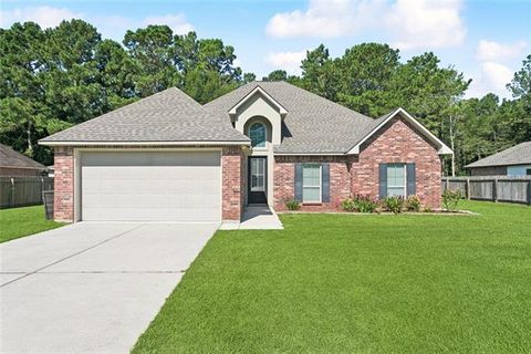 Photo of 341 Coconut Palm Drive Dr, Madisonville, LA 70447 (MLS # NO2544877)