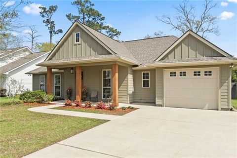 Photo of 161 Sandra Lee Drive Dr, Mandeville, LA 70448 (MLS # NO2547663)