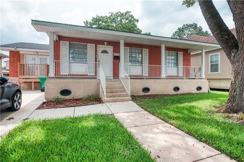 Photo of 553 Diplomat Street ST, Gretna, LA 70056 (MLS # NO2561119)