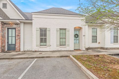 Photo of 107 Rue Argenteuil Road, Lafayette, LA 70506 (MLS # 2600003601)
