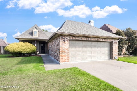 Photo of 215 Bald Eagle Drive, Lafayette, LA 70508 (MLS # 2600009480)