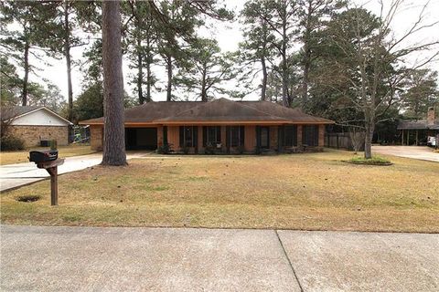 Photo of 119 W Ridge Drive Dr, Pineville, LA 71360 (MLS # CN2542264)