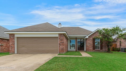 Photo of 102 Doe Lane, Broussard, LA 70518 (MLS # 2600007443)