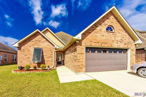 Photo of 173 Laverne Dr Dr, Thibodaux, LA 70301 (MLS # BY2026003506)