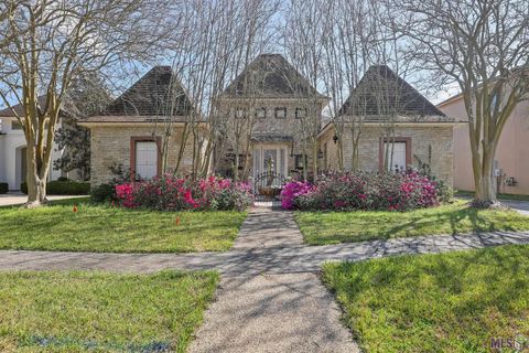 Photo of 10133 Old World Dr Dr, Baton Rouge, LA 70817 (MLS # BR2026004438)