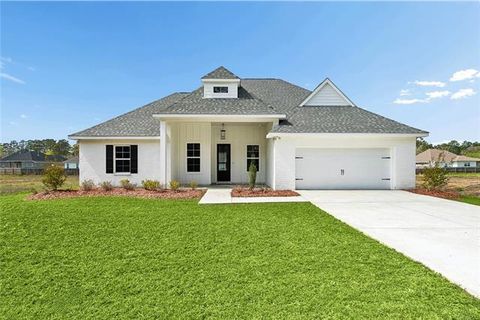 Photo of 72629 Robindale Drive Dr, Covington, LA 70435 (MLS # NO2547327)