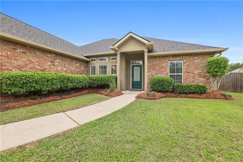 Photo of 40190 Olde Mill Lane Ln, Ponchatoula, LA 70454 (MLS # NO2553390)