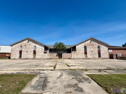 Photo of 4707 Tigerland Ave Ave, Baton Rouge, LA 70820 (MLS # BY2026007393)