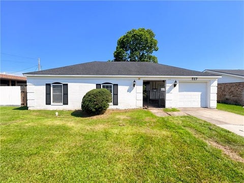 Photo of 517 Farmington Place PL, Terrytown, LA 70056 (MLS # NO2573173)