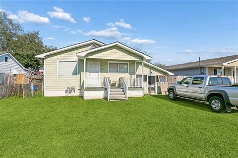 Photo of 721 Linden Street St, Metairie, LA 70003 (MLS # NO2546124)