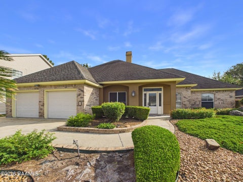 Photo of 107 Janet Circle, Lafayette, LA 70506 (MLS # 2600009034)