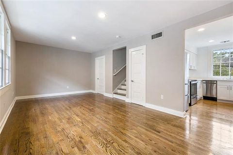 Photo of 920 S Carrollton Avenue Ave #K, New Orleans, LA 70118 (MLS # NO2554210)