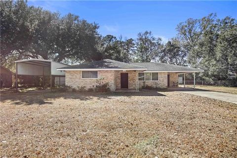 Photo of 1820 Destin Street St, Mandeville, LA 70448 (MLS # NO2542454)