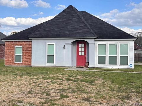 Photo of 18128 Judith Dr Dr, Zachary, LA 70791 (MLS # BR2026003869)