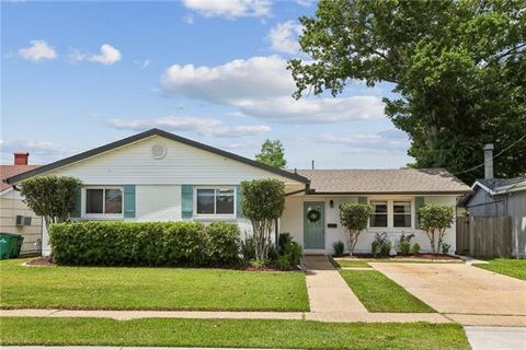 Photo of 3812 Haring Road Rd, Metairie, LA 70006 (MLS # NO2554200)