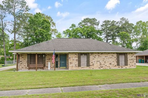 Photo of 3615 Cherry St St, Zachary, LA 70791 (MLS # BR2026006505)