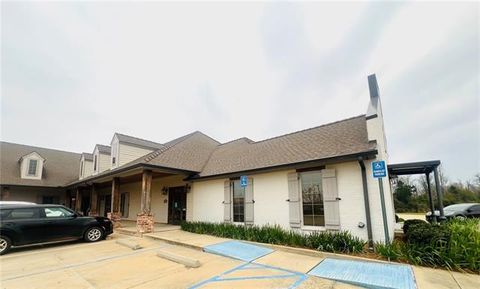 Photo of 217 Brevard Court #SUITE D, Alexandria, LA 71303 (MLS # CN2544406)