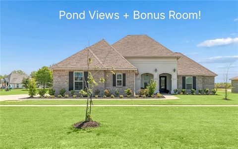 Photo of 717 Deer Fork Crossing, Covington, LA 70435 (MLS # NO2550012)