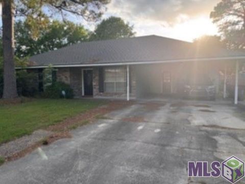 Photo of 4055 Edgemont Dr Dr, Baton Rouge, LA 70814 (MLS # BR2026007102)