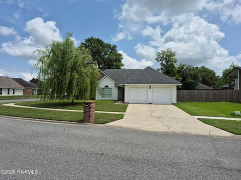 Photo of 208 N Rushmore Lane, Youngsville, LA 70592 (MLS # 2600003774)