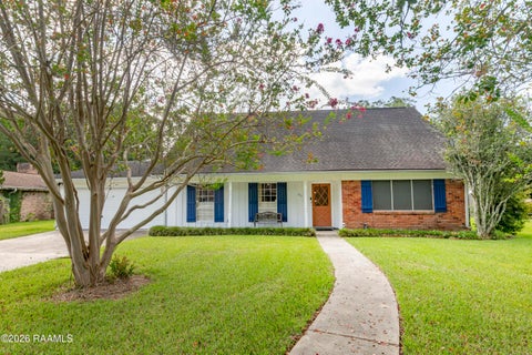 Photo of 103 Oak Glen Drive, Lafayette, LA 70503 (MLS # 2600007817)