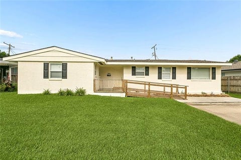 Photo of 3904 Bissonet Drive DR, Metairie, LA 70003 (MLS # NO2563640)