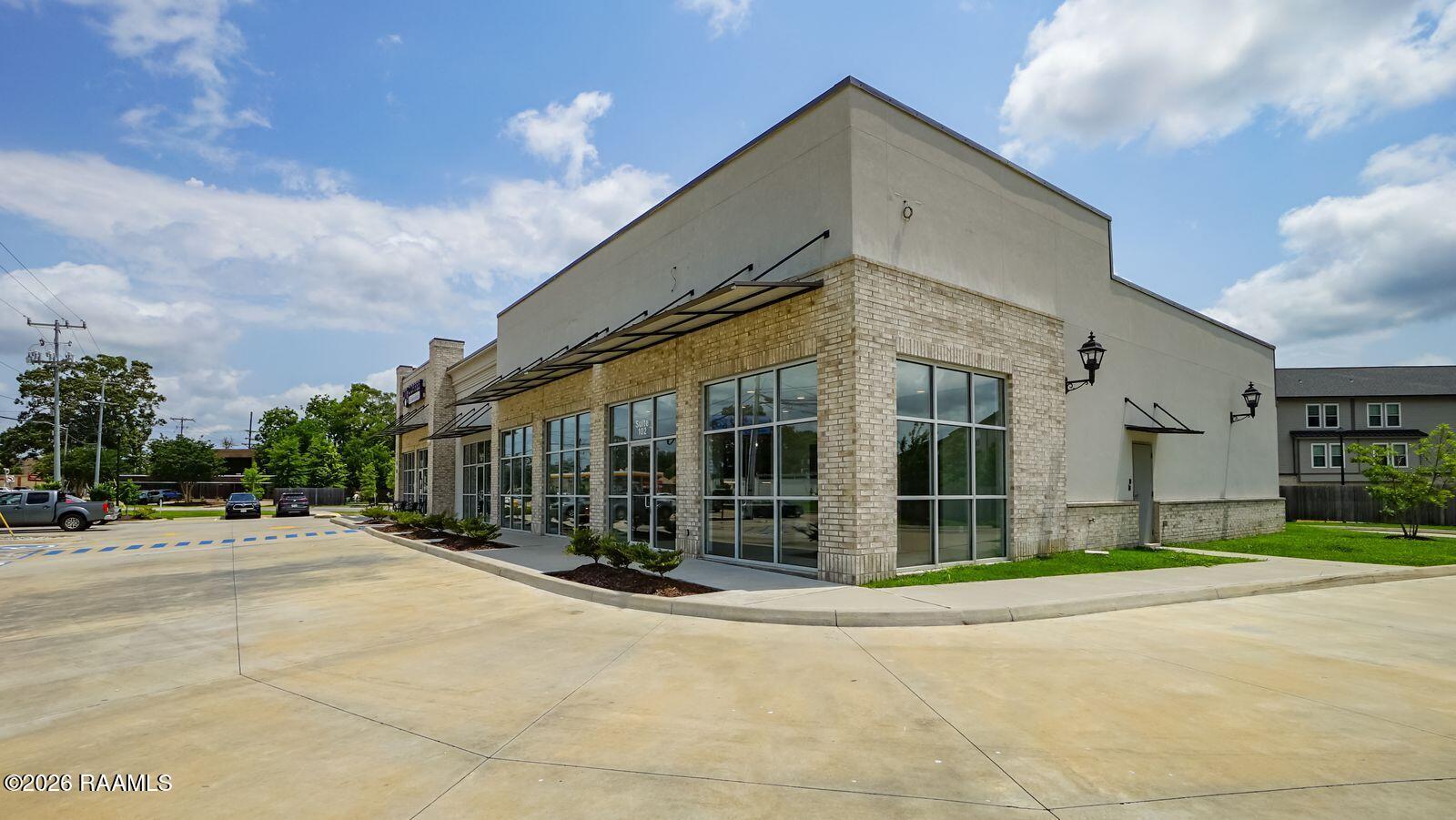 1501 W Pinhook Road