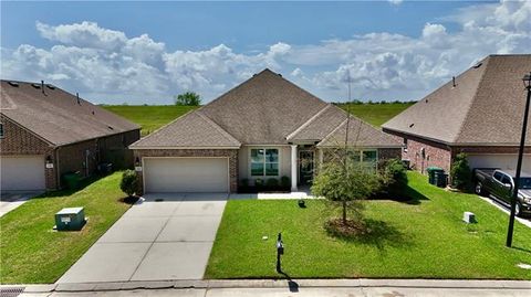 Photo of 440 W Lake Drive Dr, Slidell, LA 70461 (MLS # NO2550935)
