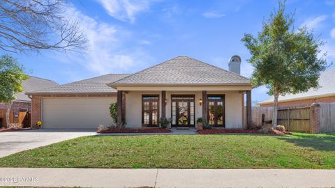 Photo of 300 Upperline Avenue, Lafayette, LA 70501 (MLS # 2600001412)