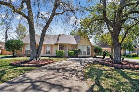 Photo of 891 Cross Gates Boulevard Blvd, Slidell, LA 70461 (MLS # NO2548877)