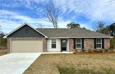 Photo of 20598 Stone House Road Rd, Hammond, LA 70401 (MLS # NO2542756)