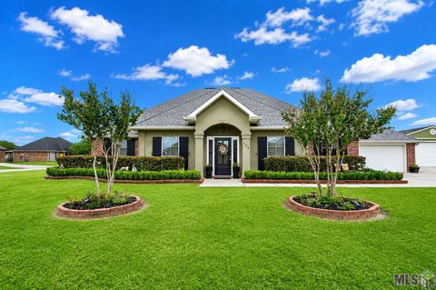Photo of 203 Millstone Dr DR, Thibodaux, LA 70301 (MLS # BY2026008517)