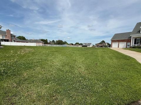 Photo of 3 Oak Cove, Slidell, LA 70458 (MLS # NO2555702)