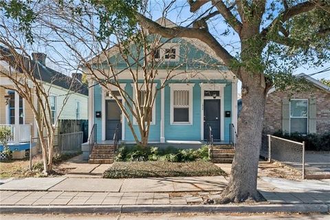 Photo of 1824-26 Burdette Street St, New Orleans, LA 70118 (MLS # NO2542600)