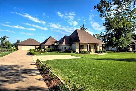 Photo of 122 Fox Run Drive DR, Natchitoches, LA 71457 (MLS # CN2556981)