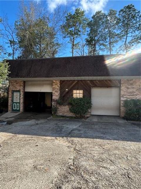 Photo of 742 E I-10 Service Rd Road Rd #G, Slidell, LA 70461 (MLS # NO2546497)