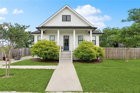 Photo of 2321 Mehle Street, Arabi, LA 70032 (MLS # NO2556241)