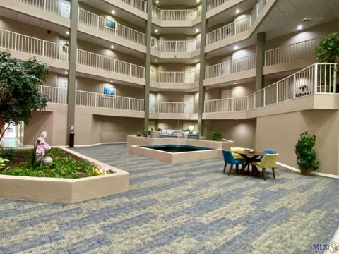 Photo of 11550 Southfork Ave Ave #303, Baton Rouge, LA 70816 (MLS # BR2026007560)