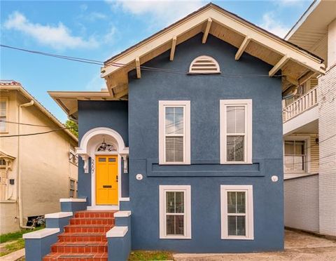 Photo of 2207 Jefferson Avenue Ave, New Orleans, LA 70115 (MLS # NO2551725)