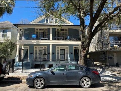 Photo of 810 Broadway Street St, New Orleans, LA 70118 (MLS # NO2570560)