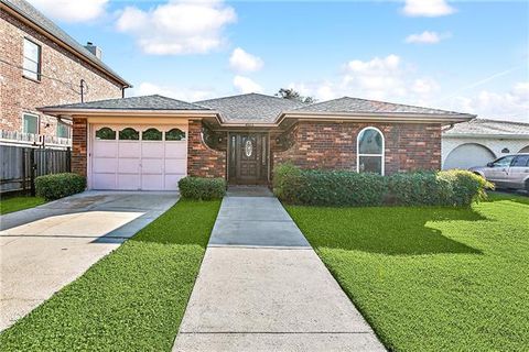 Photo of 4013 Harvard Avenue Ave, Metairie, LA 70006 (MLS # NO2543175)