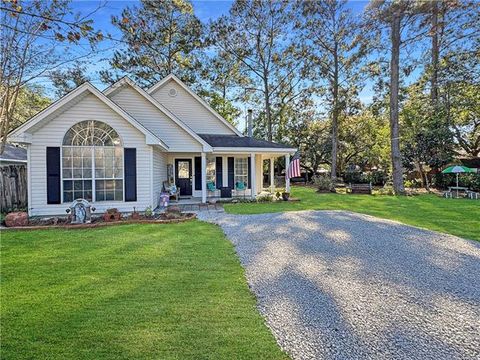 Photo of 126 Scott Street St, Madisonville, LA 70447 (MLS # NO2559165)