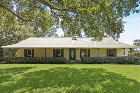 Photo of 81170 Section Road, Covington, LA 70435 (MLS # NO2540945)