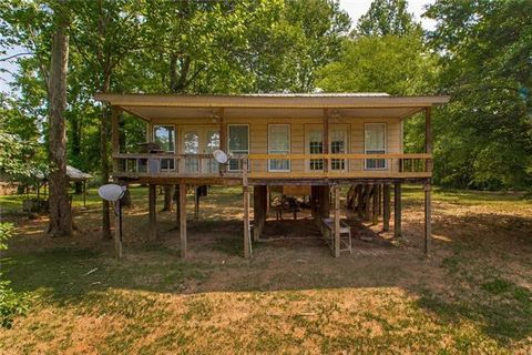 Photo of 19247 Peters Bend Road, Bogalusa, LA 70427 (MLS # NO2555455)