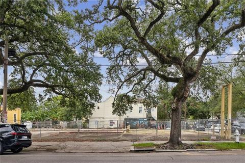 Photo of 4707-13 Magazine Street ST, New Orleans, LA 70115 (MLS # NO2558140)