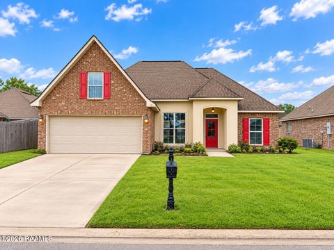 Photo of 118 Peak Valley Street, Youngsville, LA 70592 (MLS # 2600008475)